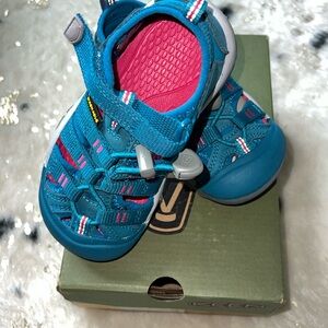 NIB Girl’s KEEN Newport H2 sz 10